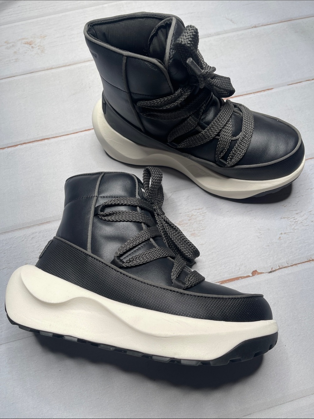 The North Face Boots 6 Women’s Black Halseigh Thermoball Lace Up New Stylish